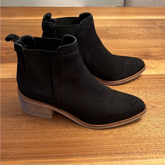 CREVO Black Leather Ankle Boots 
Size 7 
In excellent condition - Picture 7 of 10